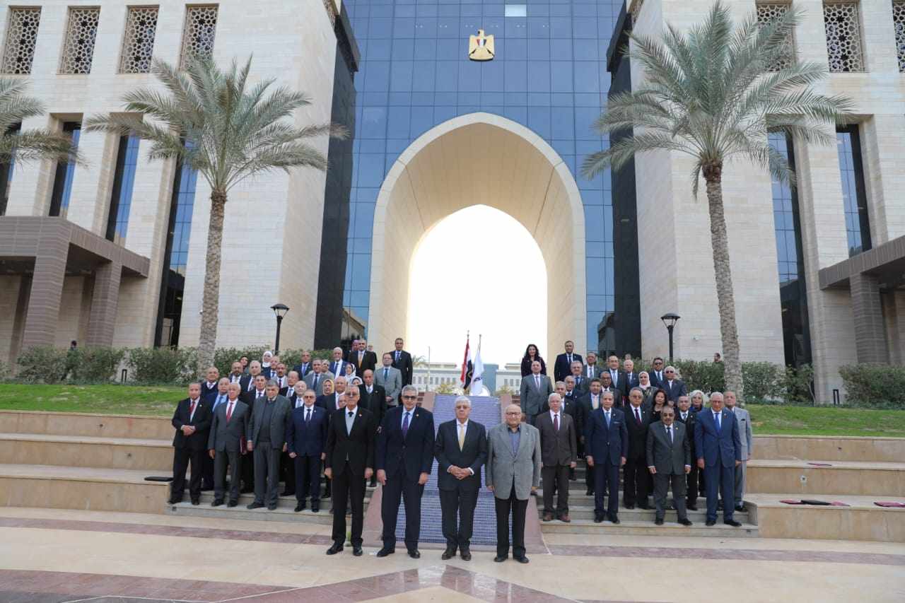 وزير التعليم العالي يترأس الاجتماع الأول للدورة الجديدة للجان قطاعات التعليم الجامعي