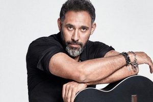 بالفيديو…”متسألوش” أحدث أغاني عمرو مصطفى