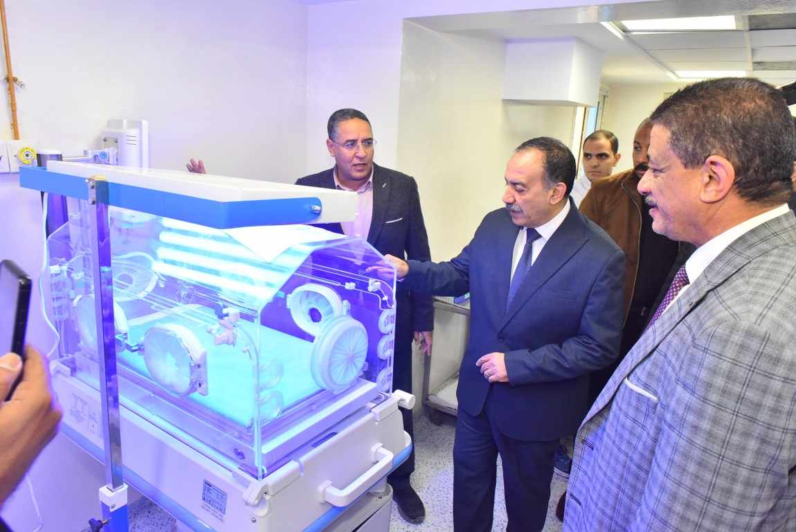 محافظ أسيوط يفتتح المركز المتميز لصحة الأم والطفل