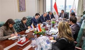 وزير الصحة يستقبل سفير كوريا الجنوبية لتعزيز التعاون الطبي والاستثماري