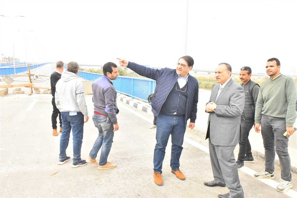 بتكلفة نصف مليار جنيه.. محافظ أسيوط يتفقد الأعمال النهائية لكوبري منقباد العلوي
