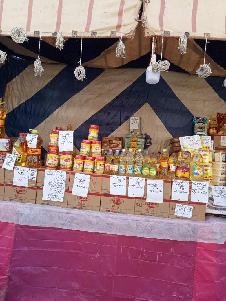 استمرار عمل منافذ بيع المواد الغذائية واللحوم بأسعار مخفضة بمركز ساحل سليم