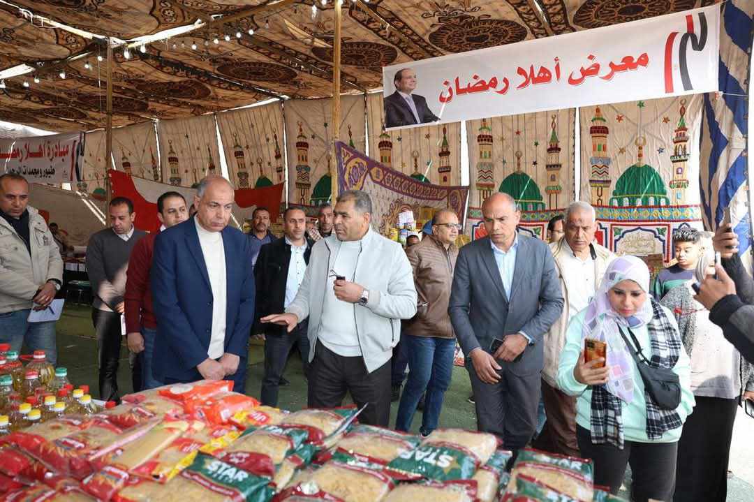 بتخفيضات تتجاوز الـ30%.. محافظ المنيا يفتتح معرضين “أهلاً رمضان” بـ”سمالوط”