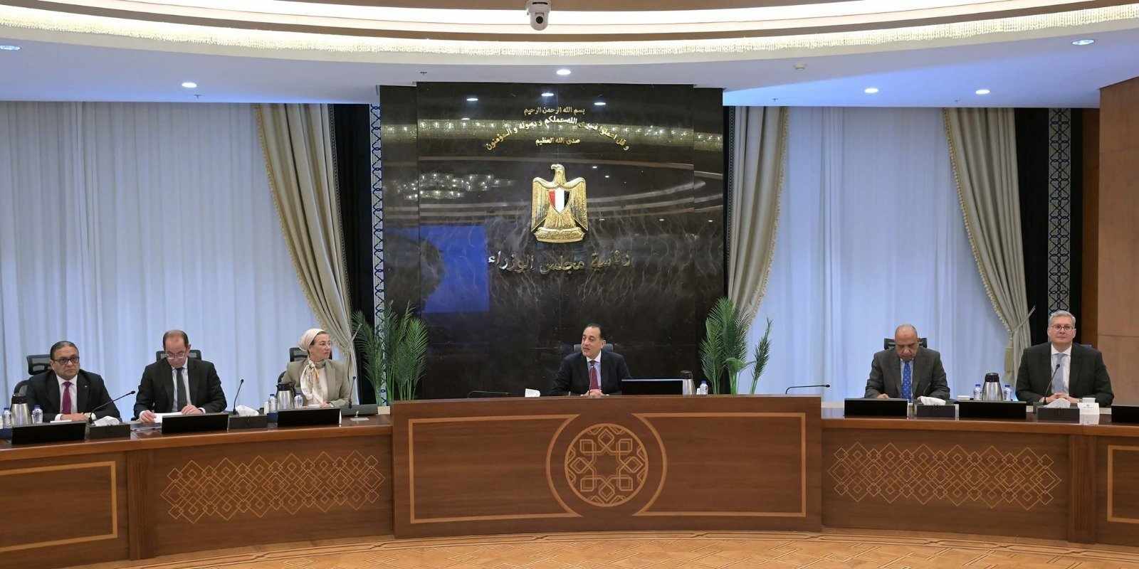 رئيس الوزراء : استراتيجية للوفاء بالاحتياجات من المنتجات البترولية