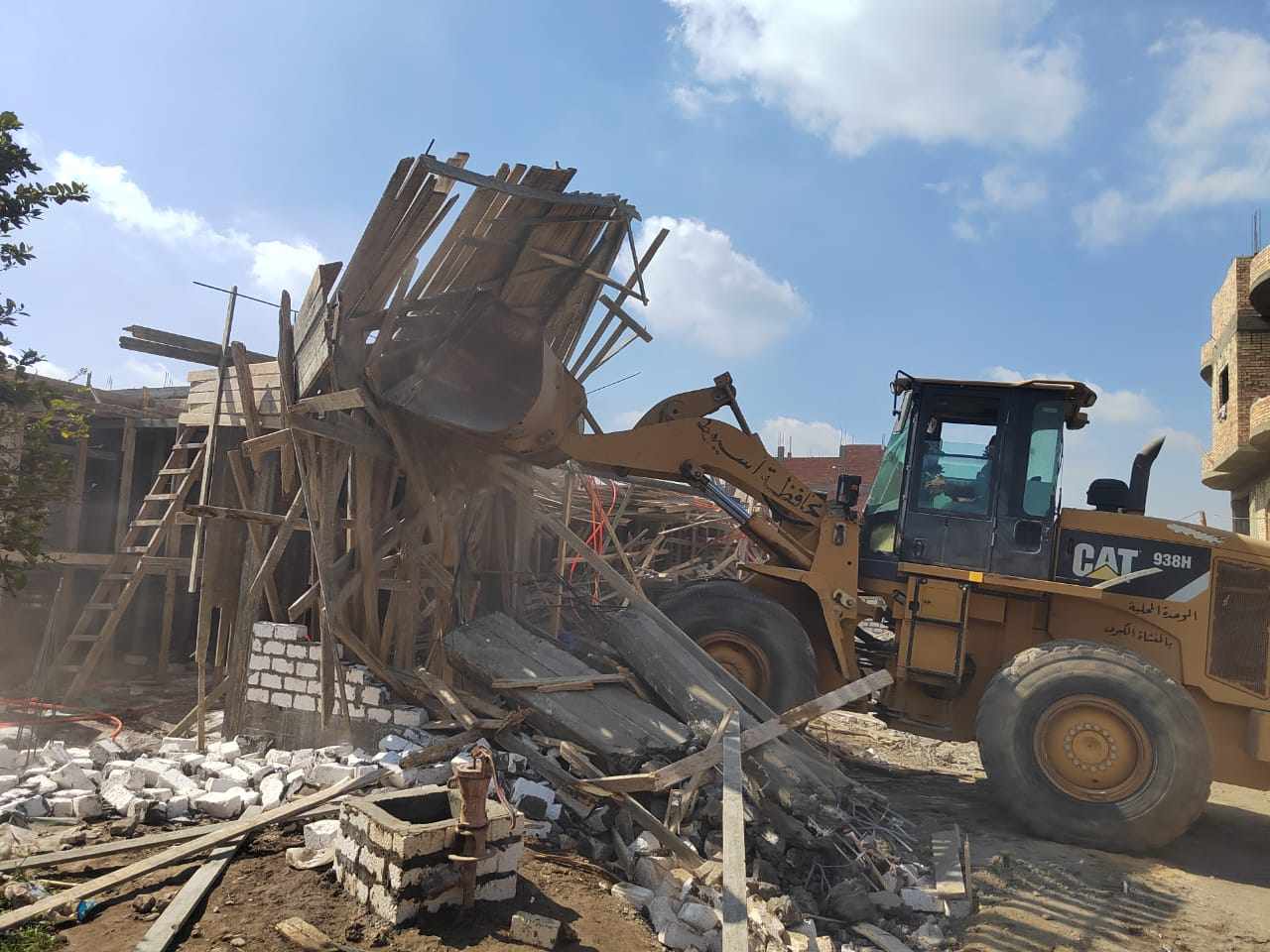 محافظ أسيوط: إزالة ٤٣ حالة تعد على أراضي زراعية وأملاك دولة بمركزي القوصية والبداري