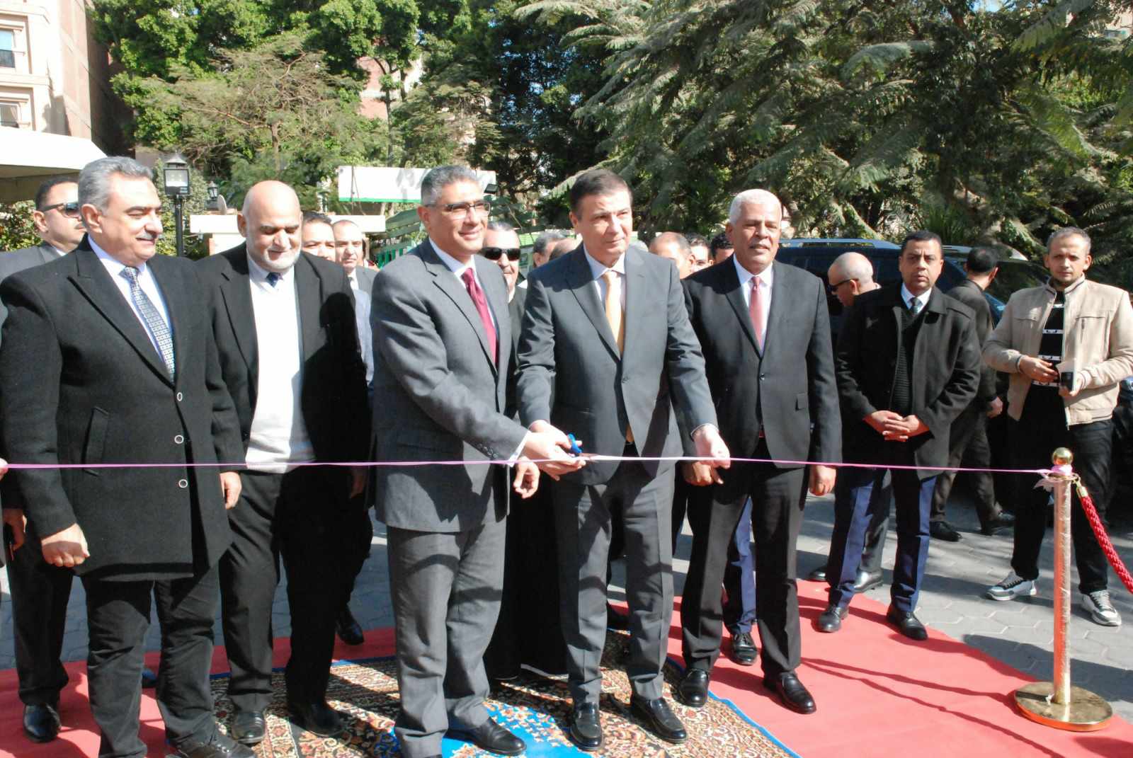 وزير الزراعة ومحافظ الجيزة يفتتحان معرضين لمستلزمات رمضان في نادى الزراعيين ومركز البحوث الزراعية