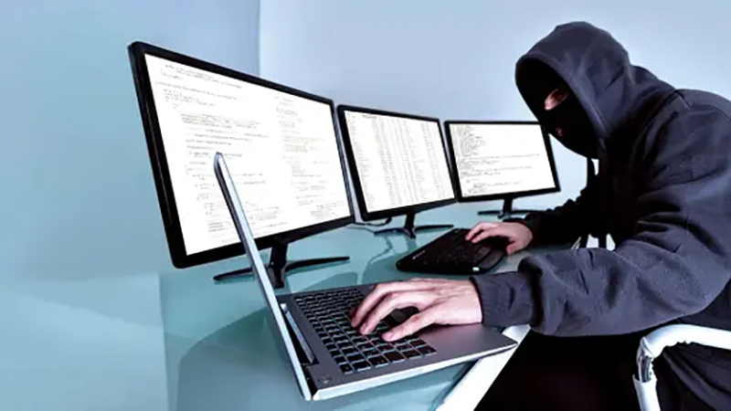 سقوط آخر أفراد عصابة “FBC”.. القصة الكاملة لعملية الاحتيال الكبرى بعد القبض على المتهم الأجنبي الهارب