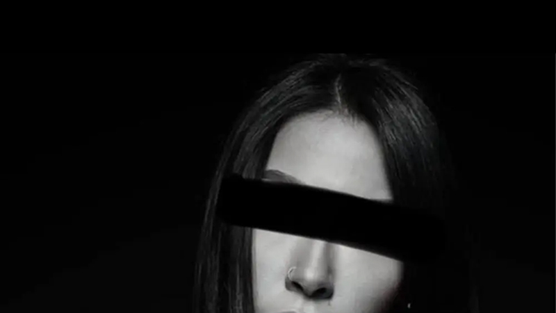 4 مارس.. الحكم على بلوجر بتهمة نشر فيديوهات فاضحة