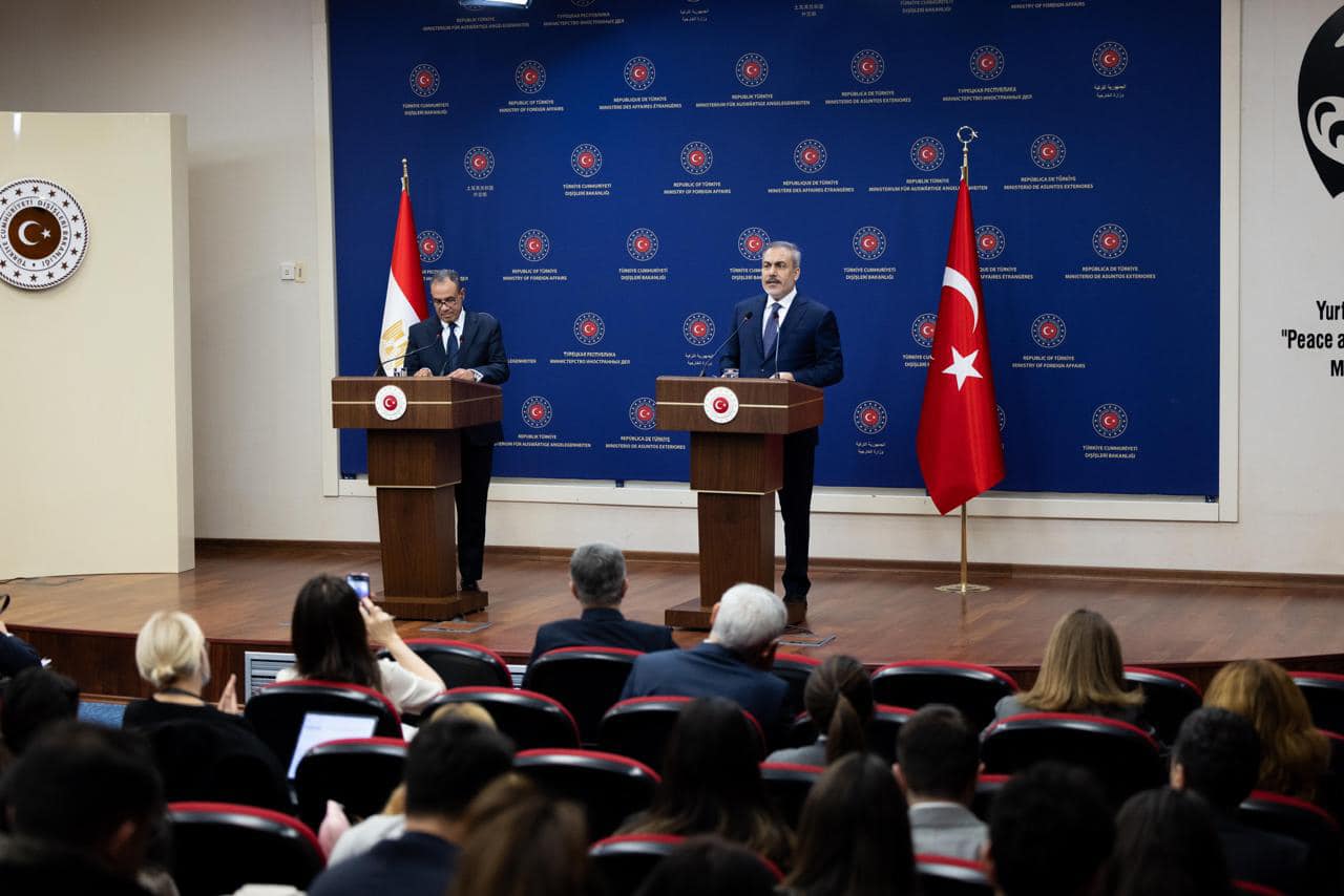 هذه الأعمال تؤجج الصراع في المنطقة.. مصر وتركيا في بيان مشترك: نرفض أي مساس بحقوق الشعب الفلسطيني من خلال التهجير أو الاستيلاء على أرضه