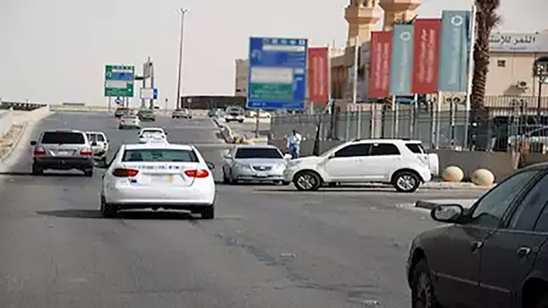 حجز مدرس 24 ساعة للتحريات بتهمة السير عكس الإتجاه فى المطرية