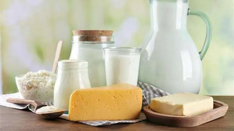 انخفاض طفيف فى أسعار الألبان والجبن اليوم بالأسواق