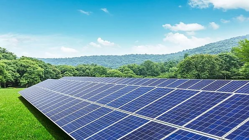 “أسيوط لتكرير البترول” تطلق مشروع الطاقة الشمسية بقدرة 10 ميجاوات