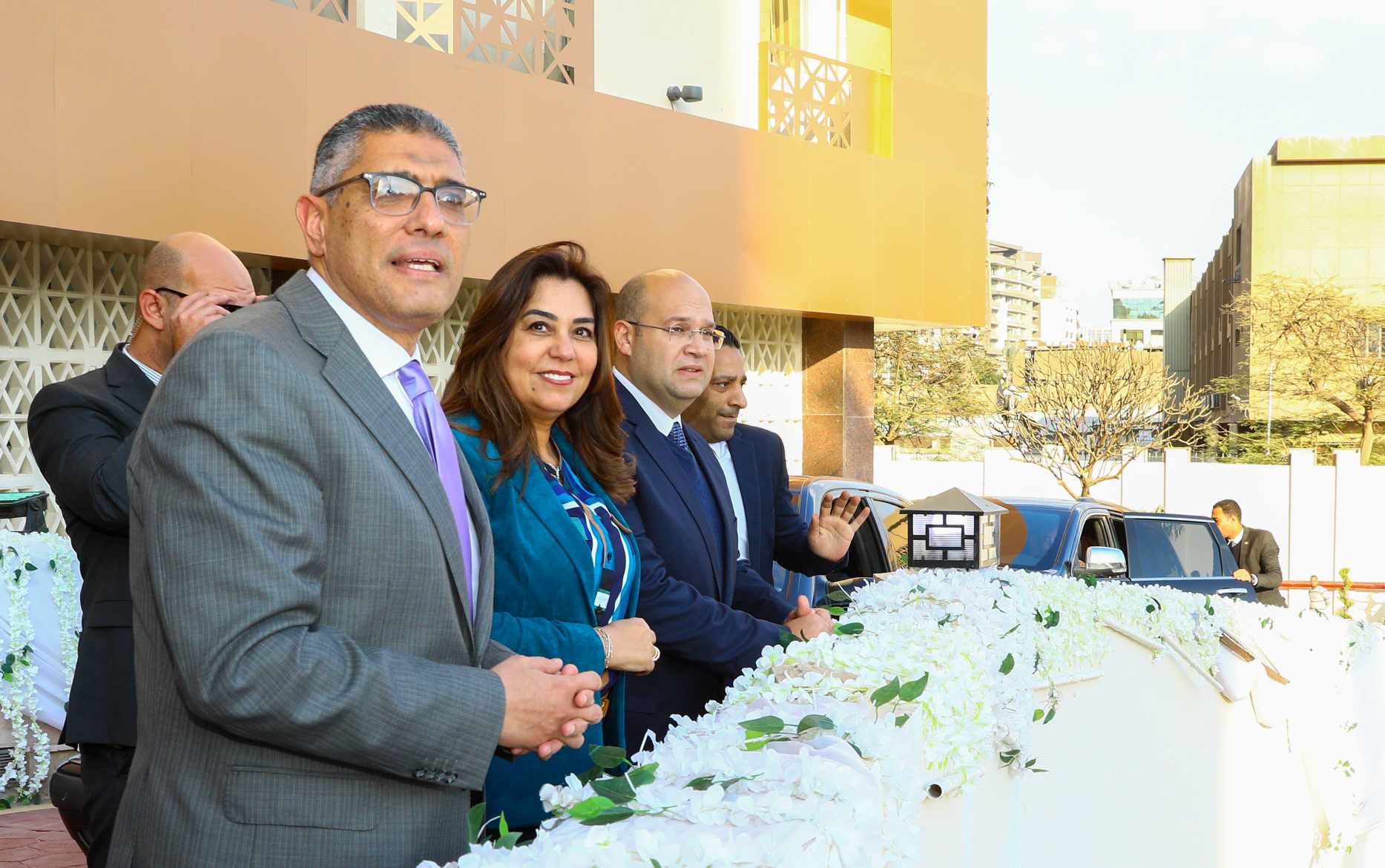 وزيرة التنمية المحلية ومحافظ الجيزة يفتتحان مقر الديوان العام الجديد للمحافظة