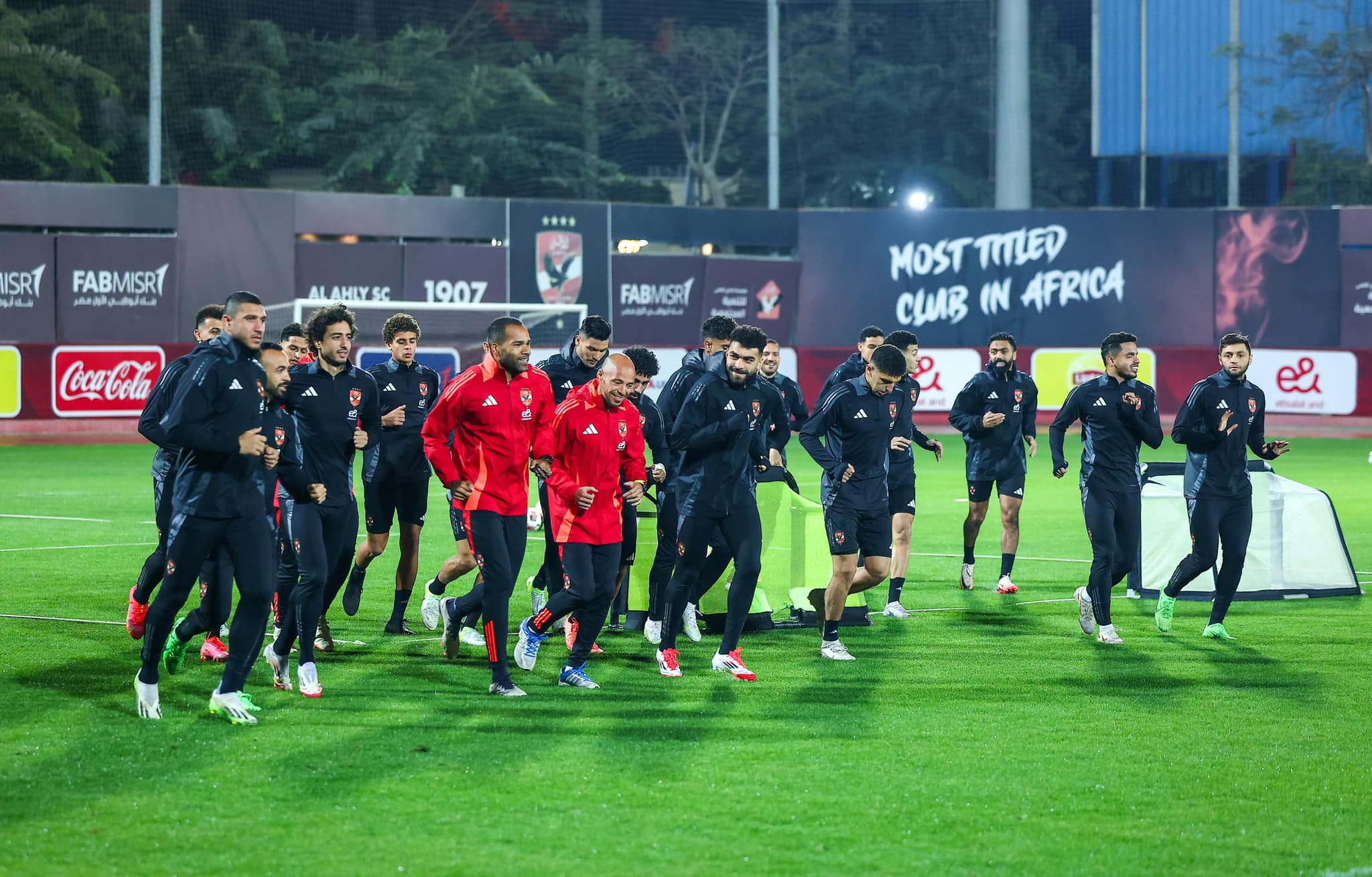 حسين الشحات يقود هجوم الاهلي أمام غزل المحلة