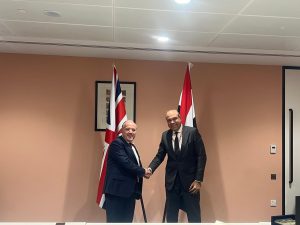 الحفني يختتم زيارته الرسمية لـ”لندن” بلقاء رفيع المستوى مع الوزير المفوض البريطاني لشئون الطيران