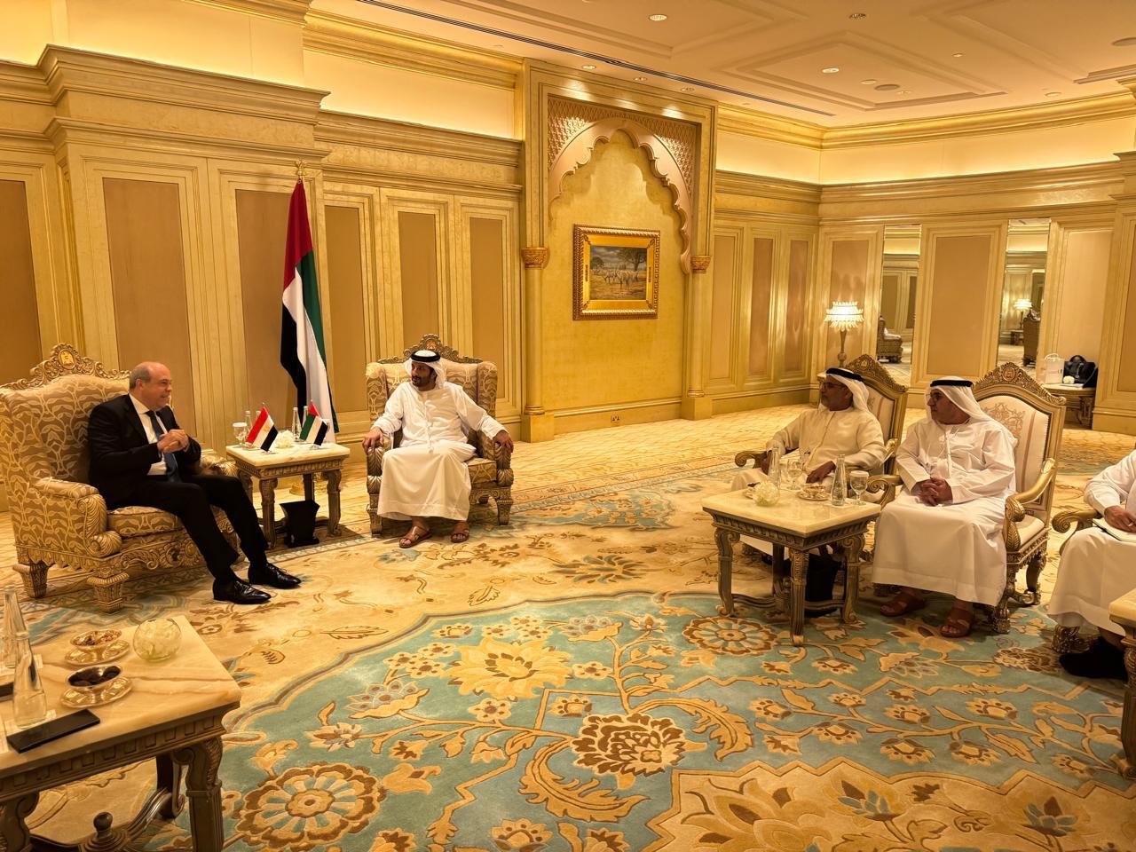 وزير الطيران يلتقي مع وزير الاقتصاد و رئيس الهيئة العامة للطيران المدني بدبي