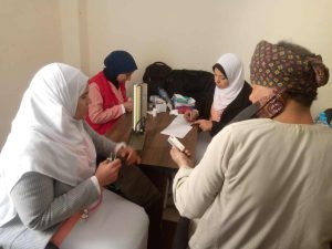 محافظ أسيوط: الكشف الطبي على 35 من العمالة غير المنتظمة ضمن “الكشف المبكر عن الأمراض المزمنة”