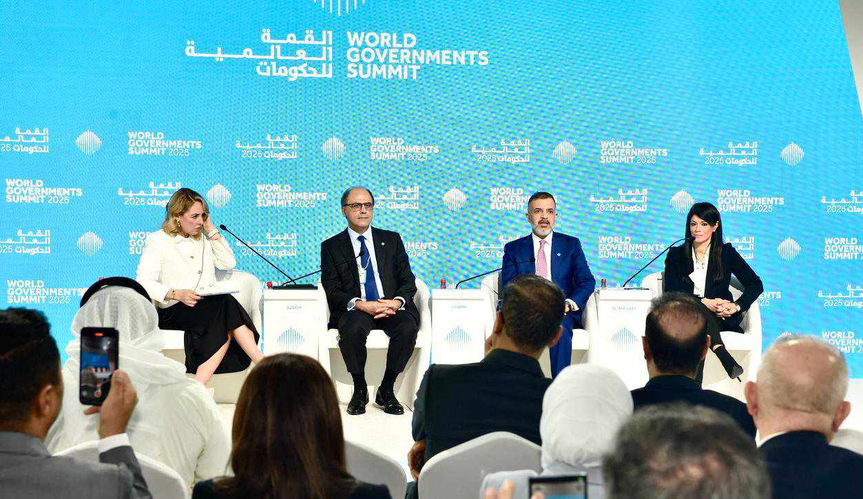 وزيرة التخطيط تتوقع نمو الاقتصاد المصري بنسبة 4% في العام المالي الجاري