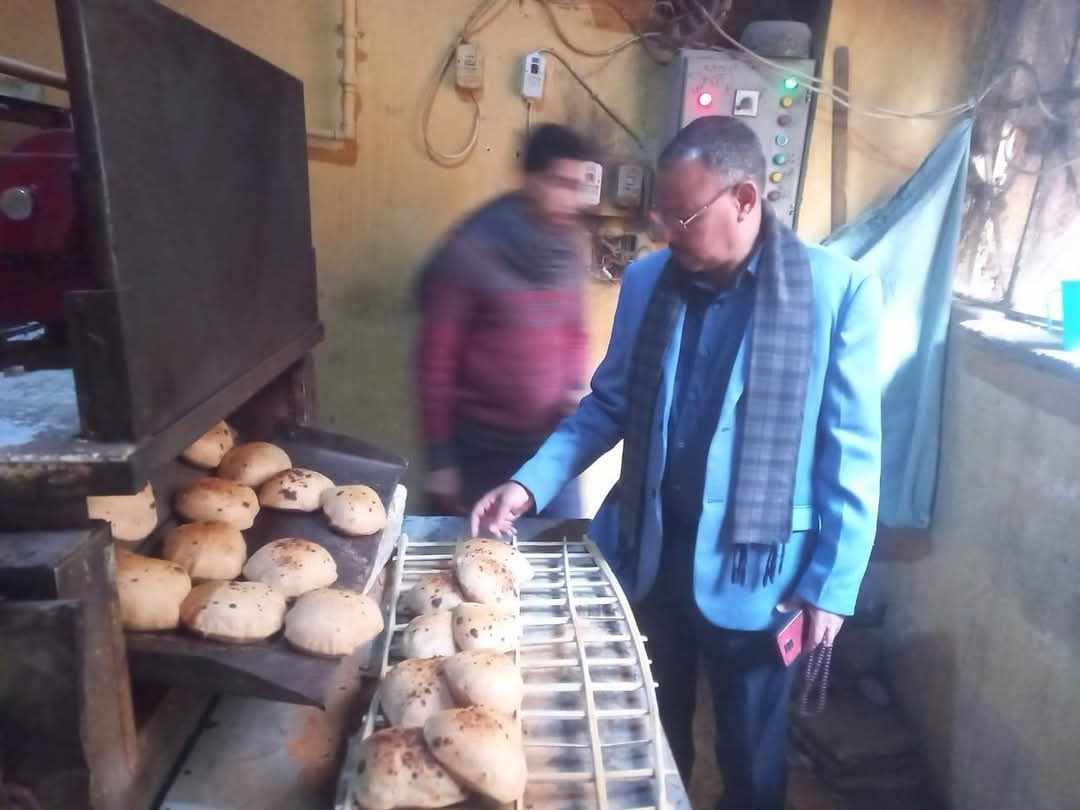 ضبط تاجر تموين تصرف في 200 كيلو سكر.. وتحرير 377 محضر متنوع داخل الأسواق بأسيوط