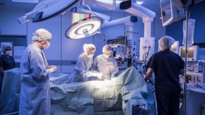 عملية تجميل تنهي حياة شاب داخل غرفة العمليات بأسيوط