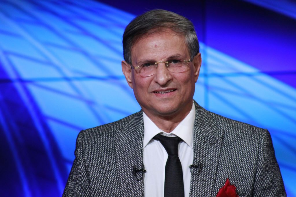 “زعلان منه فوق ما يتخيل البشر”.. ماذا قال مصطفى يونس عن خلافه مع الخطيب؟