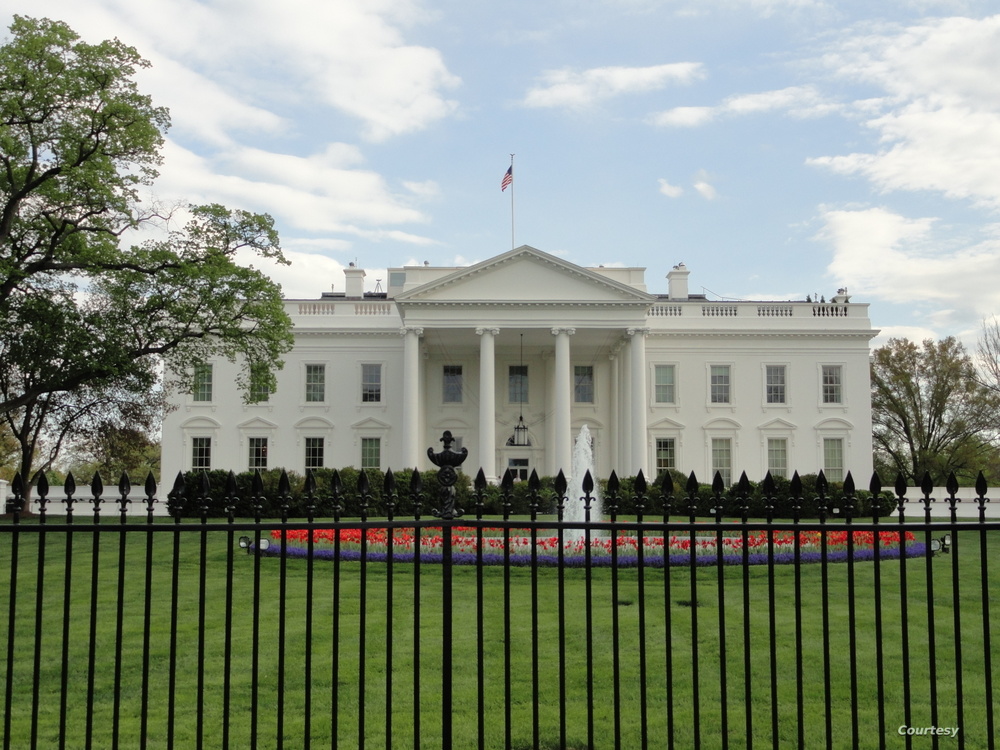 «فضيحة البيت الأبيض» تنزع فتيل الحرب الروسية الأوكرانية