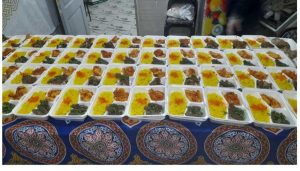 ٥٠٠ وجبة إفطار يوميًا لتوزيعهم على الصائمين بمركز القوصية في أسيوط