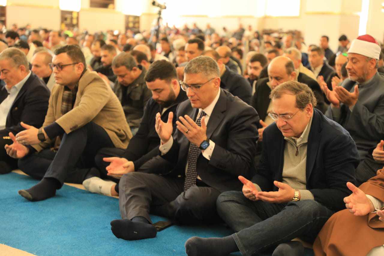 محافظ الجيزة يفتتح مسجد “ال منصور” بأكتوبر الجديدة