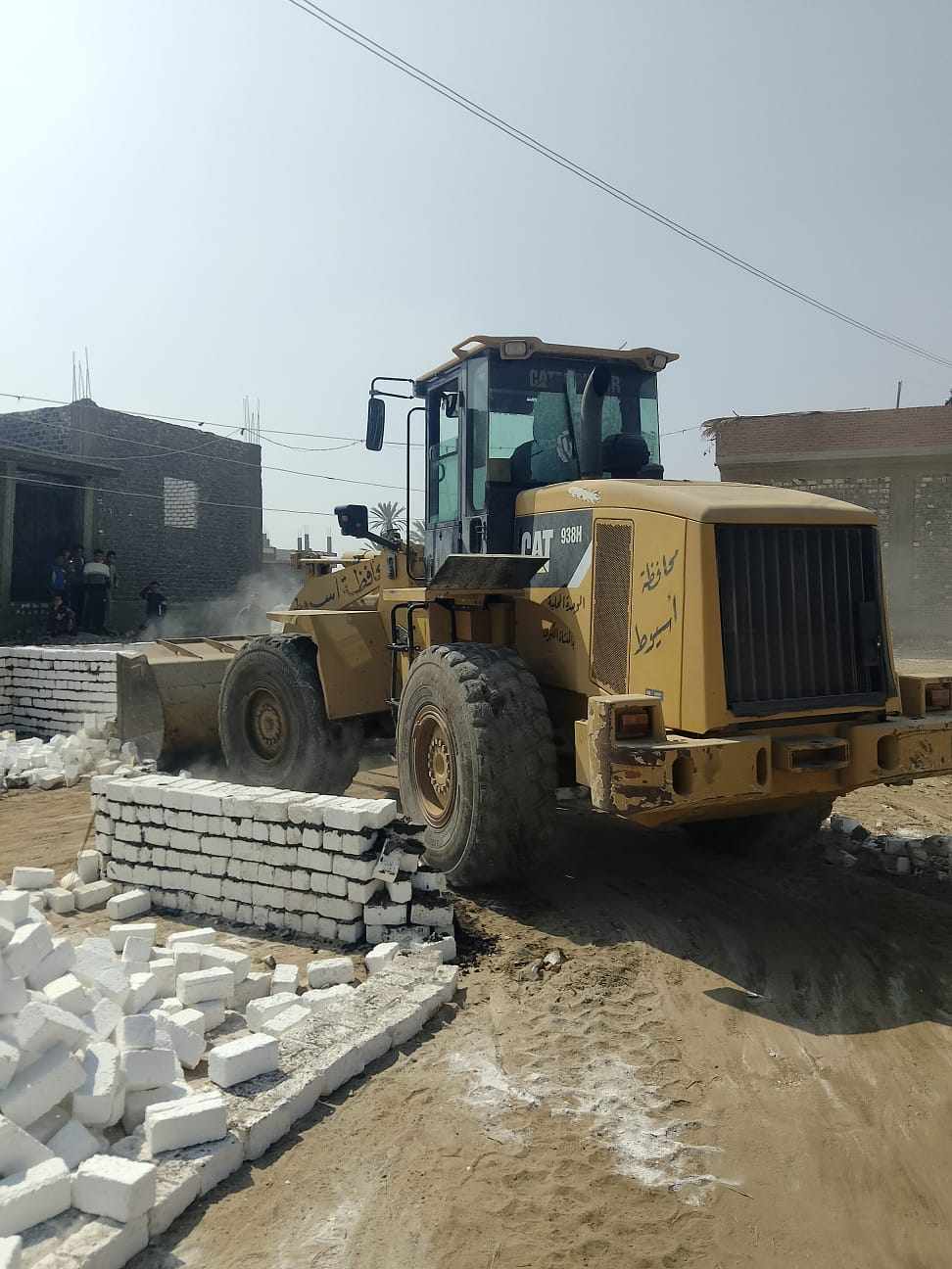 استرداد ١٨١٥ فدان من أملاك الدولة.. وإزالة ١٩ حالة تعد بمركزي القوصية والبداري بأسيوط