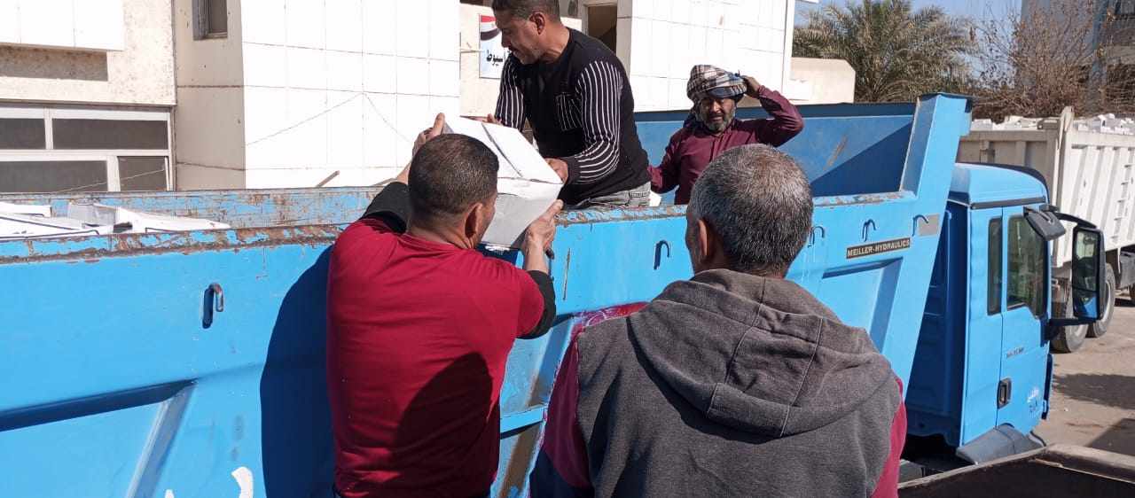 “هدية الرئيس”.. توزيع كراتين المواد الغذائية على الأسر الأكثر احتياجًا بالمراكز والأحياء في أسيوط