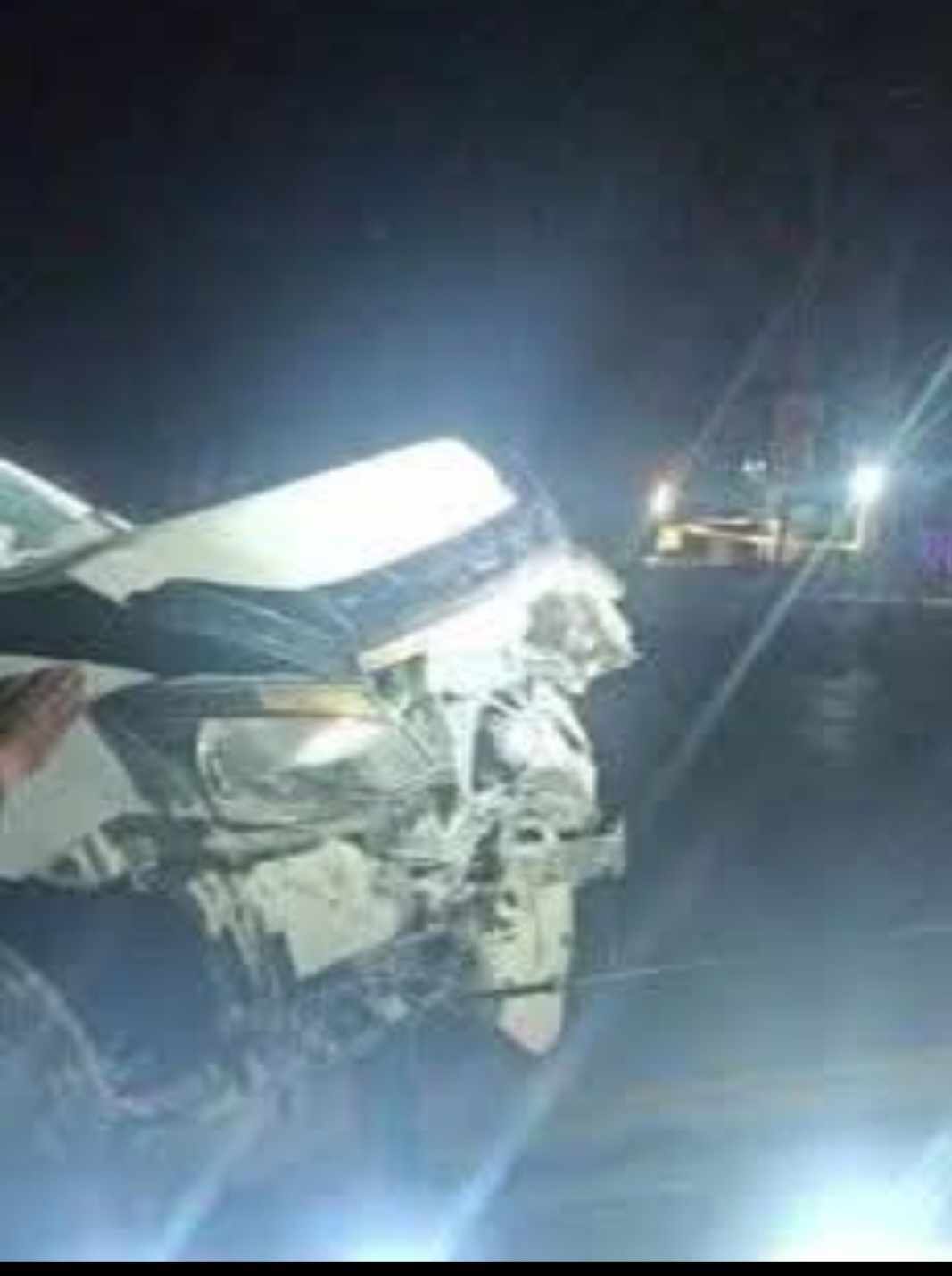 وفاة 5 أشخاص وإصابة 2 آخرين إثر تصادم ميكروباص بتروسيكل في أسيوط