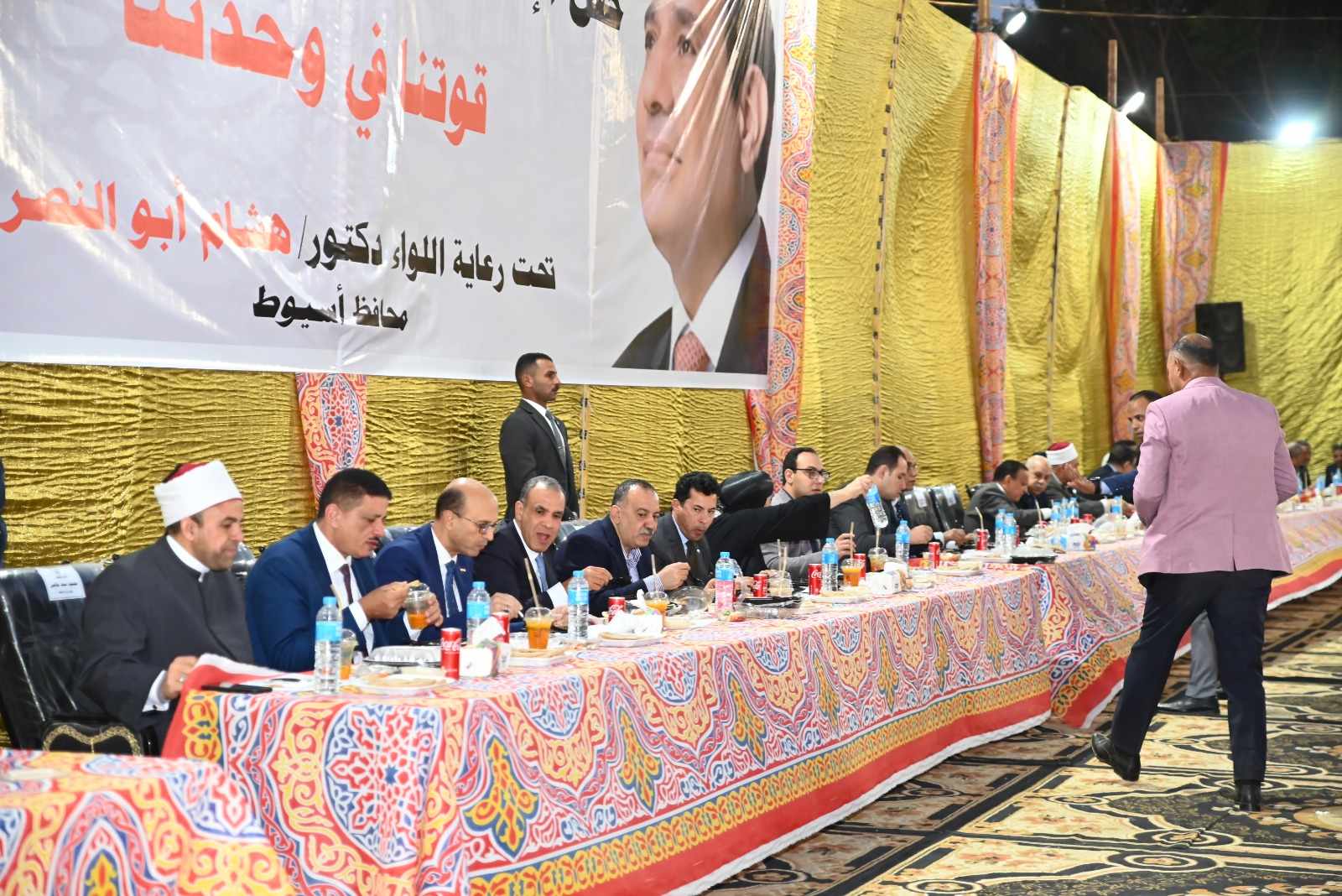 “بحضور وزيري الخارجية والرياضة”رئيس جامعة أسيوط يشارك المحافظ حفل الإفطار الجماعي