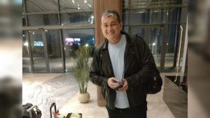 أوسكار رويز يصل القاهرة لتولي رئاسة لجنة الحكام 