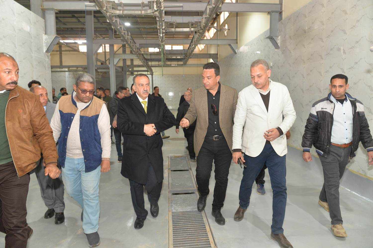 “بتكلفة ٣٩ مليون جنيه”.. تفاصيل الأعمال الجارية بمشروع المجزر النصف الآلي للماشية بعرب مطير