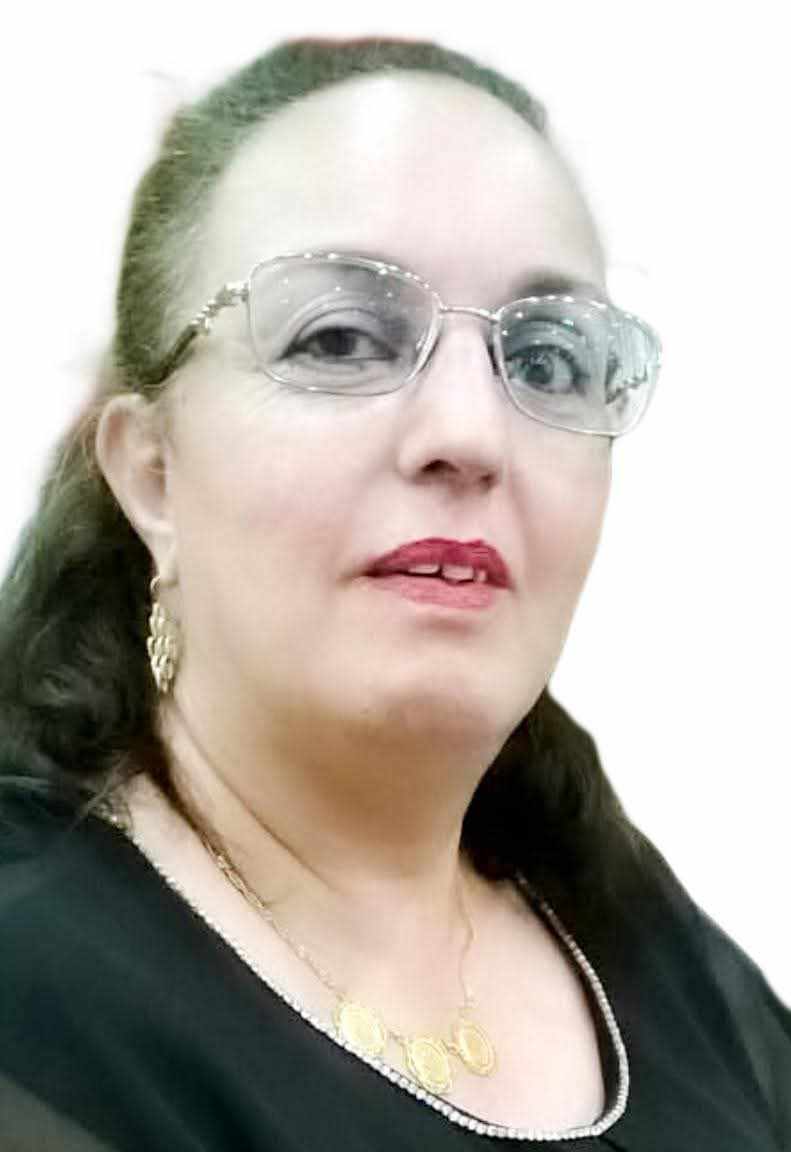  سناء فؤاد تفوز بلقب الأم المثالية بالمنيا