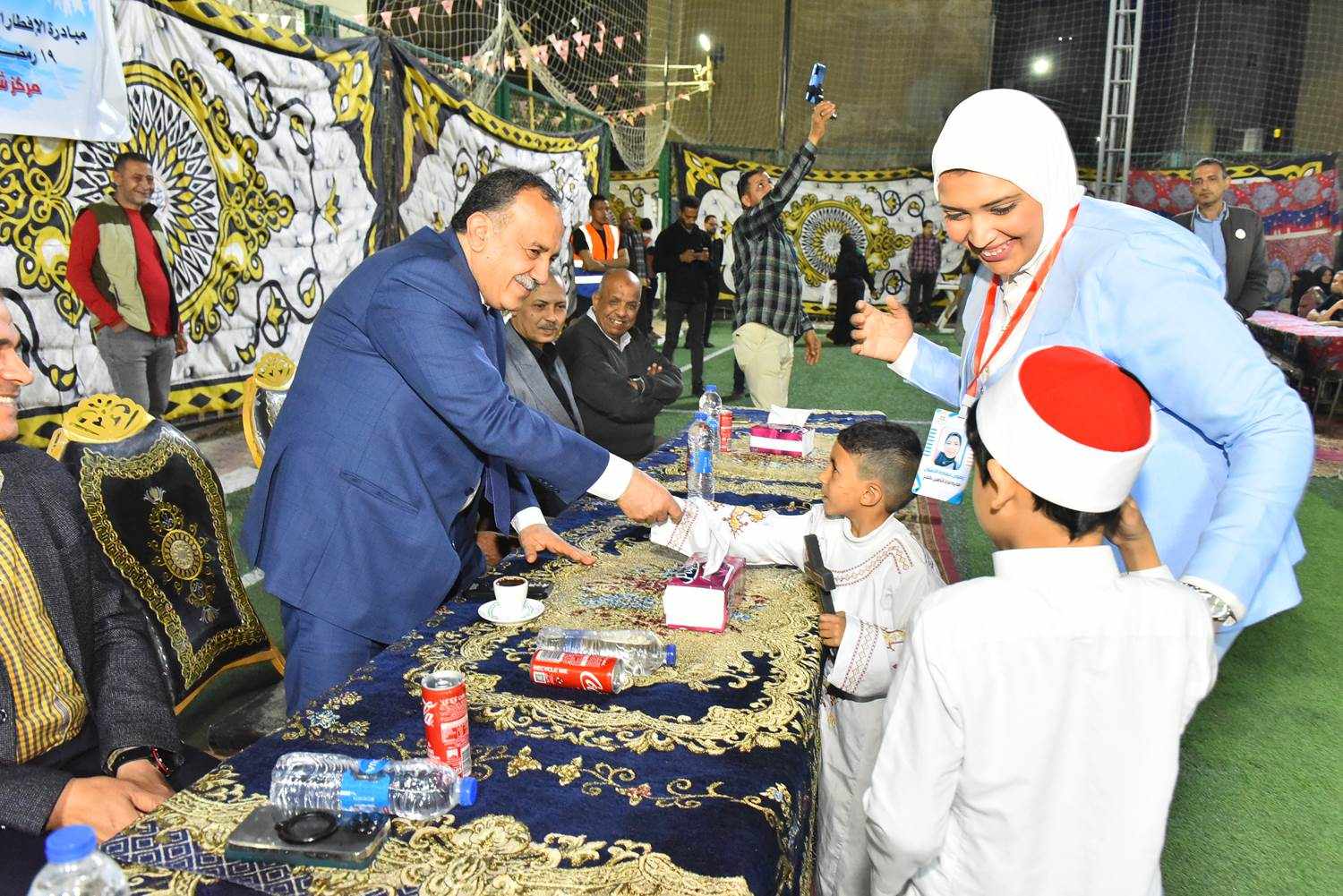 محافظ أسيوط يشهد حفل الإفطار الجماعى لمراكز التخاطب وتنمية المهارات بالفتح