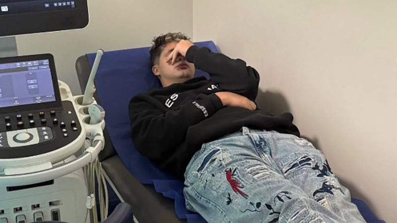 عنبة يطلب الدعاء من جمهوره بعد تعرضه لوعكة صحية