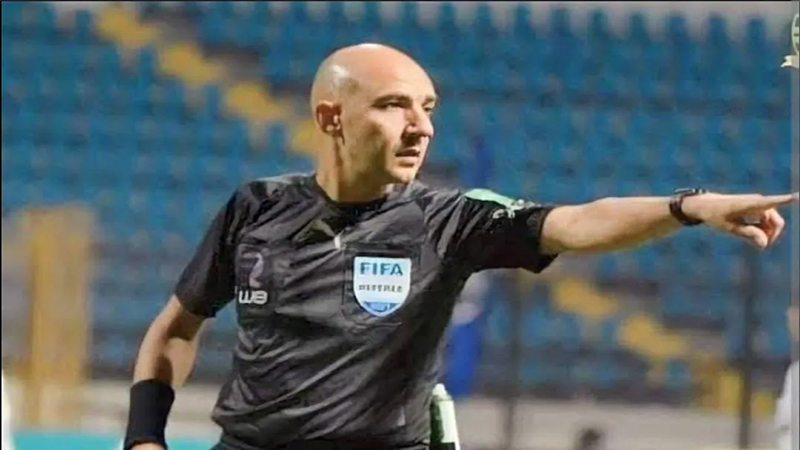 النيابة تحدد التحقيق مع الحكم محمد عادل في سب لاعبي البنك الأهلي