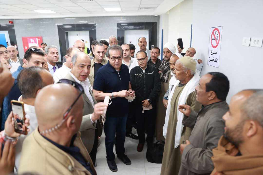 وزير الصحة يوجه بخفض فترة الانتظار في قسم الغسيل الكلوي بمستشفى العدوة المركزي بالمنيا