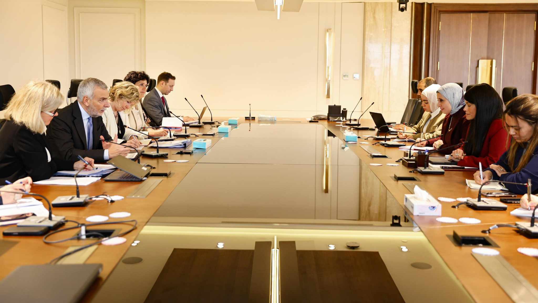 بعثة رفيعة المستوى من المفوضية الأوروبية للتباحث بشأن ضمانات الاستثمار والمرحلة الثانية من آلية مساندة الاقتصاد المصري