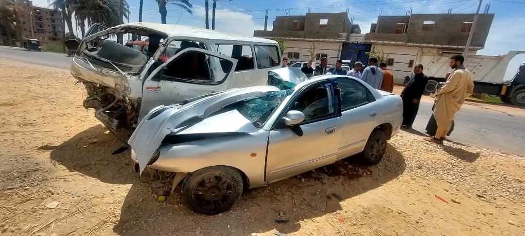 وفاة شخص وإصابة ٦ آخرين فى حادث تصادم ميكروباص بملاكى بأسيوط