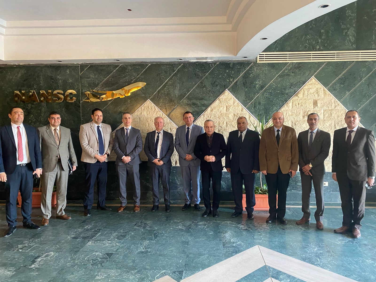 وفد من منظمة السلامة الأوروبية ” اليوروكنترول ” في زيارة للشركة الوطنية لخدمات الملاحة الجوية