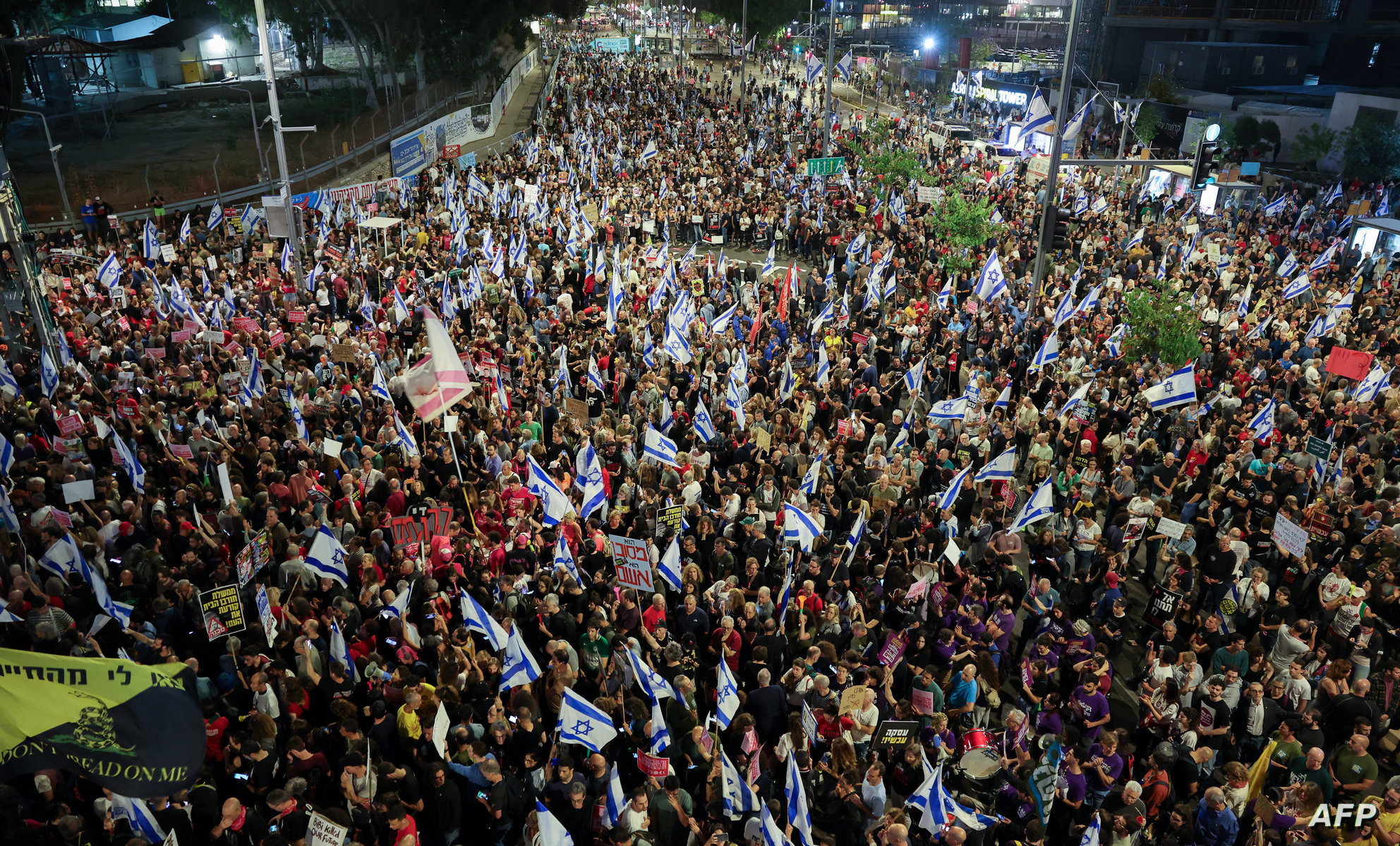 تقارير إسرائيلية: تل أبيب ترغب في زيادة المحتجزين المفرج عنهم ضمن الاتفاق الجديد