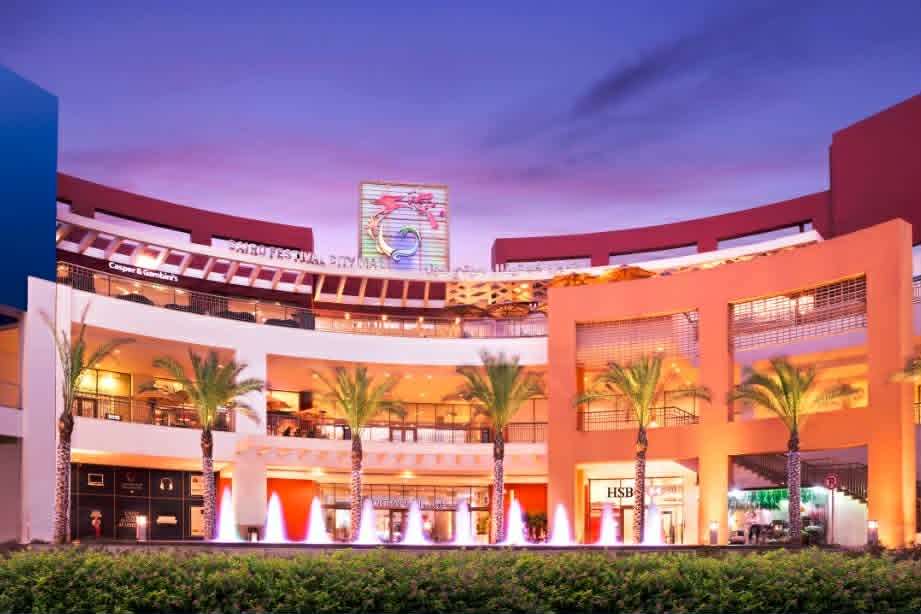 الفطيم العقارية تحتفل بعيد الأم من خلال سداد ديون الأمهات الغارمات