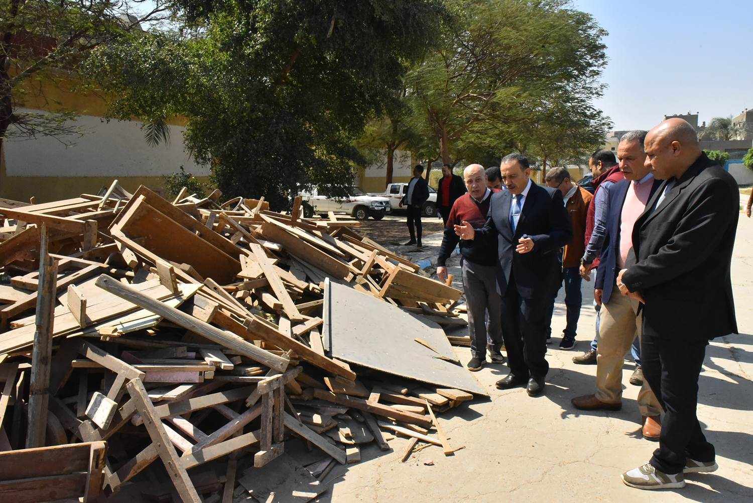 إعادة تدوير الرواكد بورش مدرسة أسيوط الثانوية الزخرفية