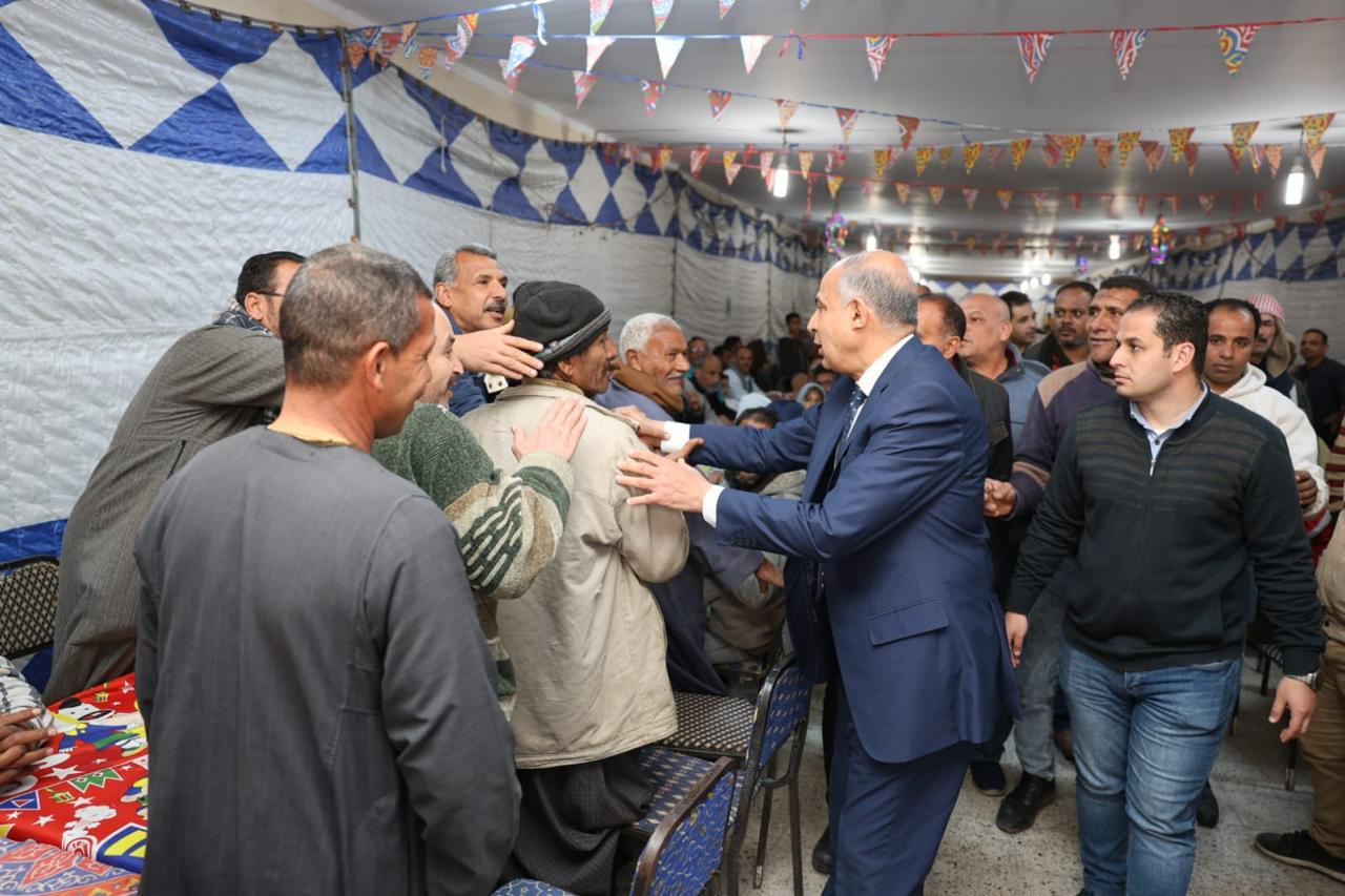 اكبر مائدة إفطار رمضانية طوال الشهر الكريم تتسع ل 500 صائم بالمنيا