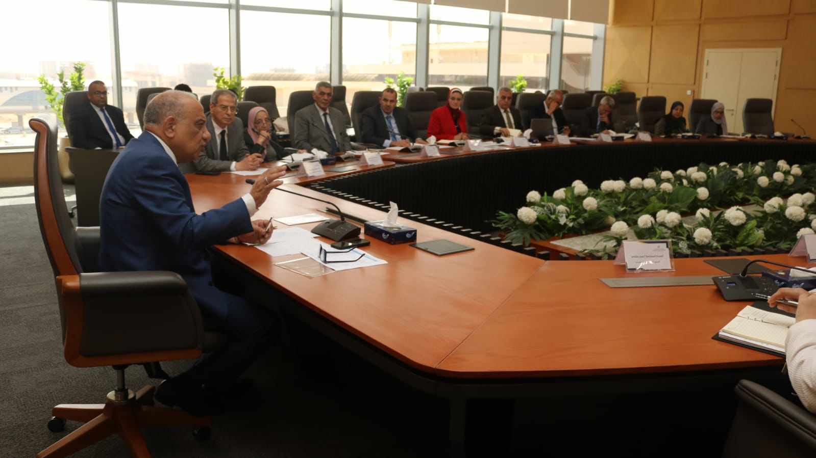 وزير الكهرباء يتابع خطة تطوير الشبكة الموحدة والتحول الرقمي والحد من التعدي على الطاقة