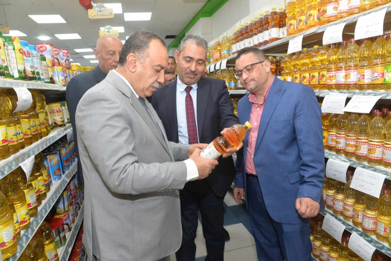 افتتاح معرض “أهلاً رمضان” بالشركة المصرية لتجارة الجملة في أسيوط