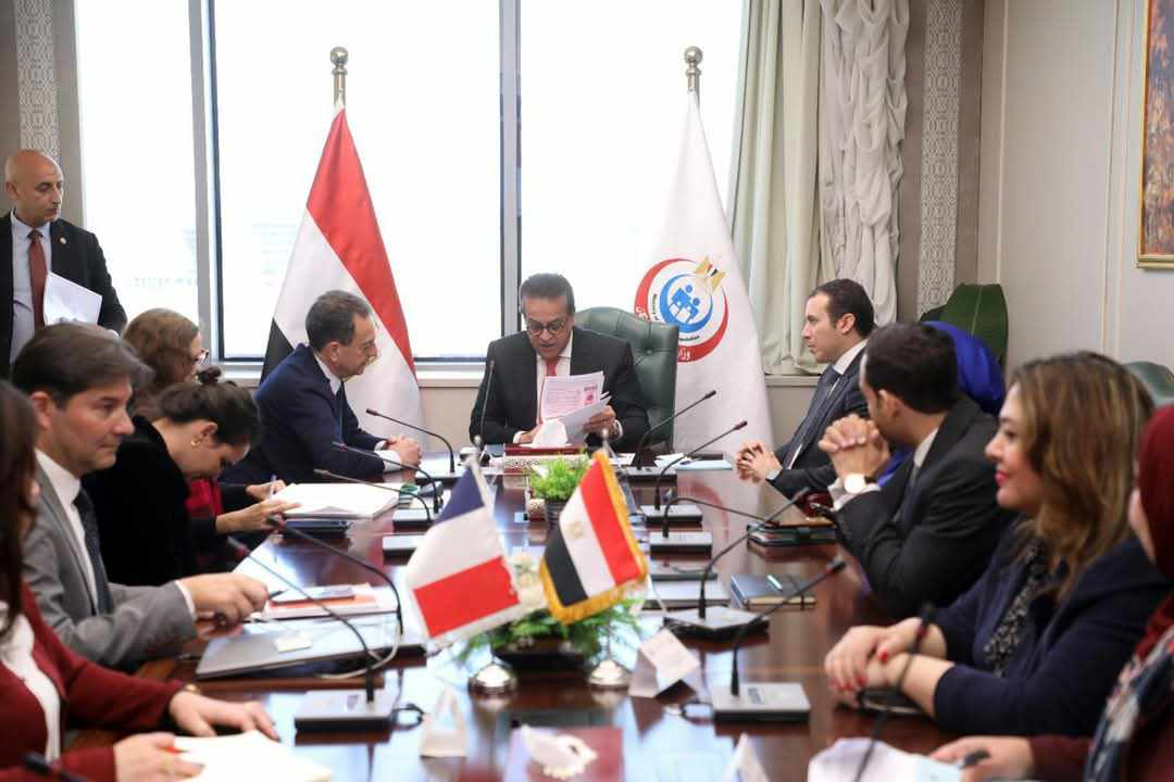 وزير الصحة يجتمع بسفير فرنسا فى مصر لتعزيز سبل التعاون بين البلدين
