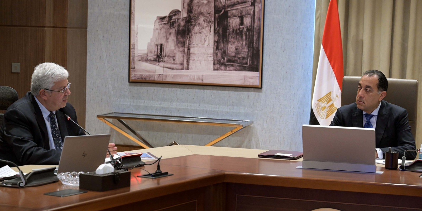 مدبولي يطلع على الموقف المالي لمشروعات التعليم العالي